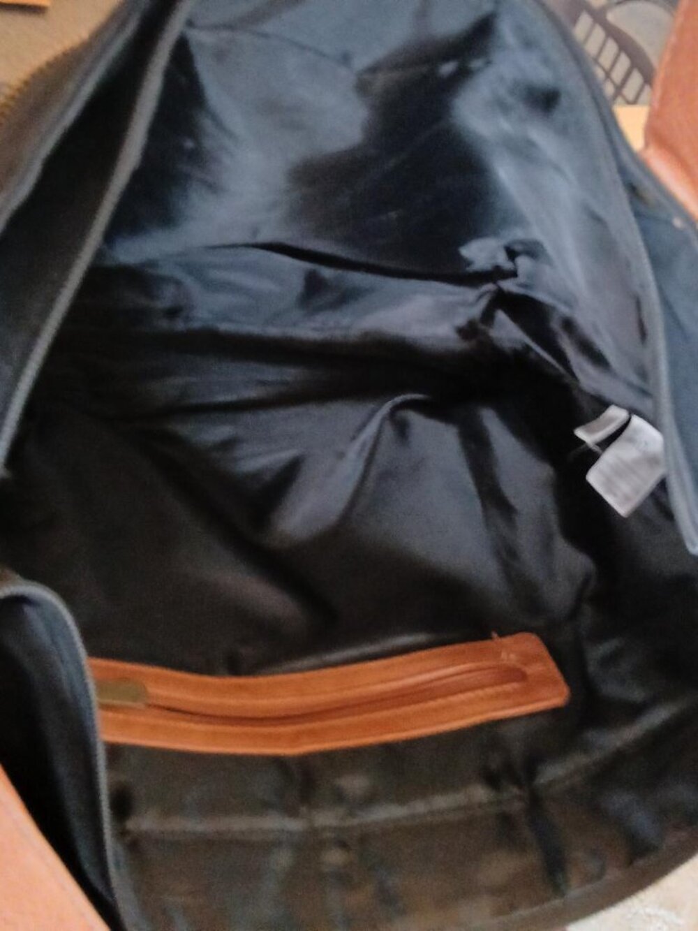 ThirtyOne black tote with detachable strap - Picture 5 of 8